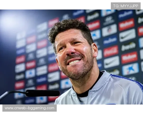 马竞球迷赛后高唱西蒙尼之歌，致敬功勋主帅十年